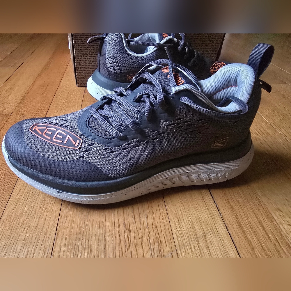 Mens Keen WK400 size 8